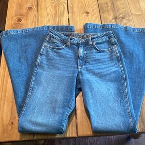 Wrangler High Rise Trumpet Flare
